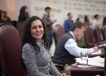 Ana Rosa Valdés pide que en Veracruz se aplique “el pueblo pone, el pueblo quita”