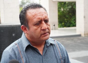 Acude alcalde de Ixhuatlán del Sureste al Congreso local