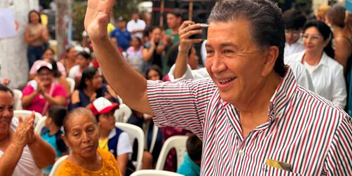 Diputado Hector Yunes se lanza contra la alcaldesa de Xalapa por querer lucrar con el festival del pambazo
