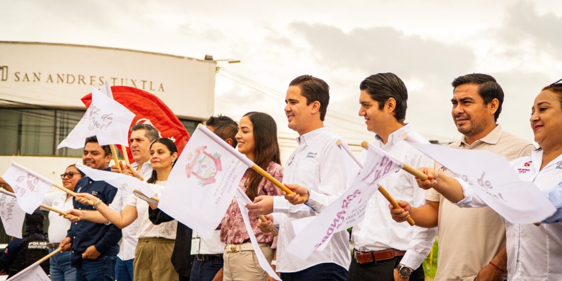 Gobierno de Rafa Fararoni da banderazo a transformación del bulevar 5 de febrero de San Andrés Tuxtla