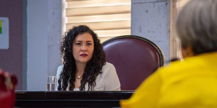 Diputada Ana Rosa Valdés exige la renuncia de Roberto Ramos Alor