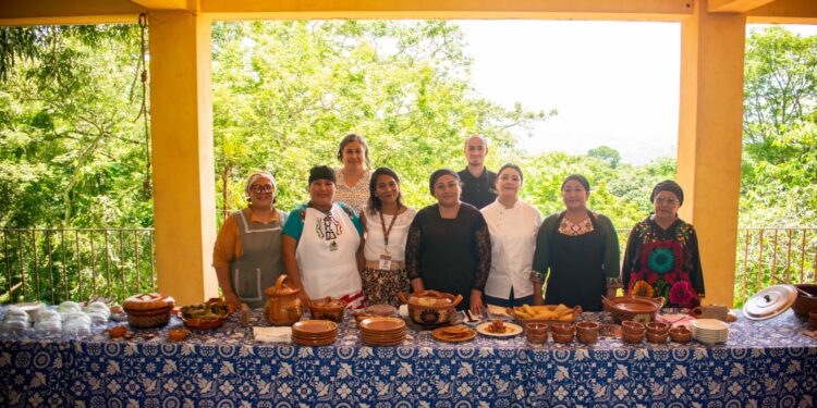 Sanandrescanas concluyeron capacitación como “Cocineras Tradicionales”